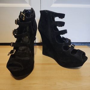 Shoe dazzle strap wedges